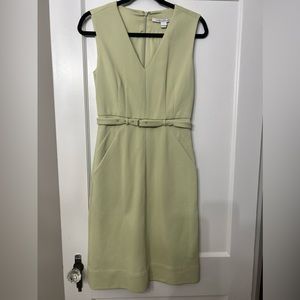 Diane von furstenberg pastel green belted fitted sleeveless dress size 4